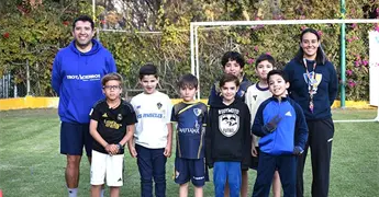 &iexcl;QU&Eacute; BIEN JUEGAN FUTBOL!