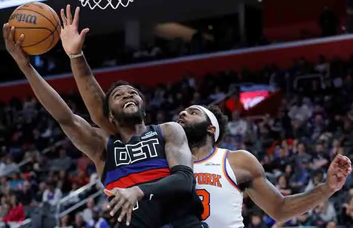 Triunfan Pistons sobre los Knicks