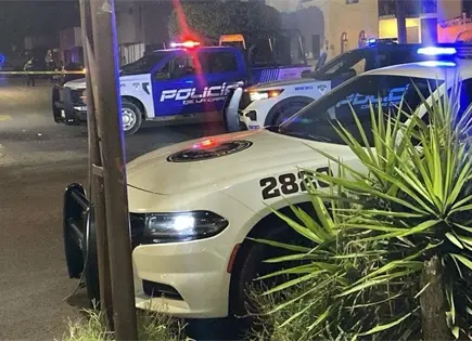 Hallan a una persona sin vida dentro de un veh&iacute;culo en Balcones del Valle