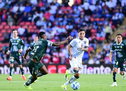 Le&oacute;n cae 0-2 ante Quer&eacute;taro en Clausura 2026