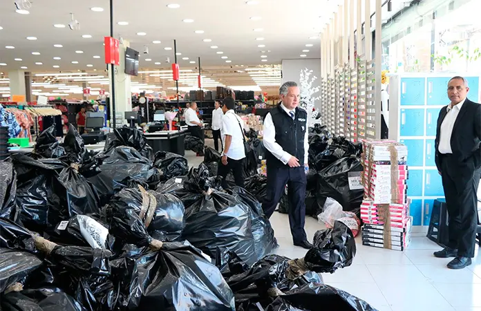 Piratería decomisada sigue en bodega