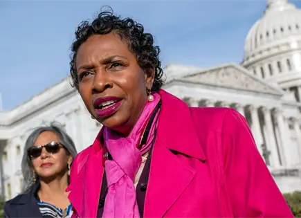 Pol&eacute;mica por video racista de Donald Trump en la Casa Blanca