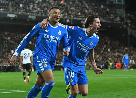 Mbapp&eacute; marca gol clave en victoria del Real Madrid sobre Valencia en La Liga