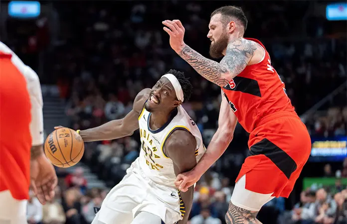 Raptors de Toronto vapulean a Pacers