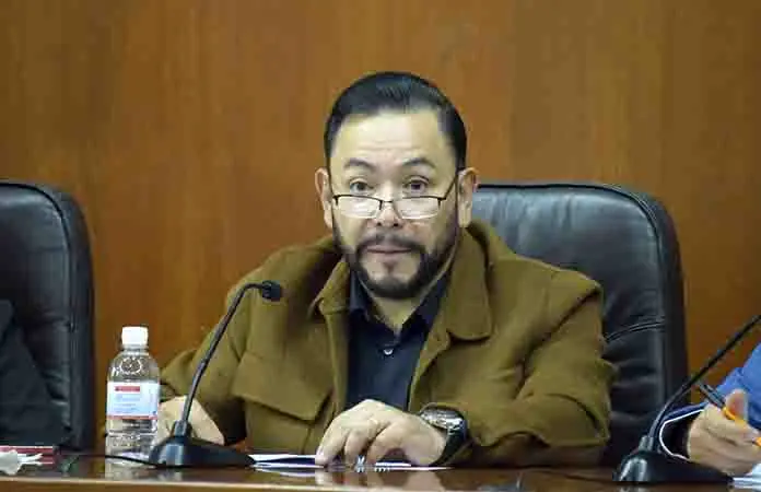 Analizarán iniciativa para dar salario justo a polis