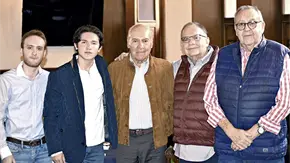 BUEN AMBIENTE ENTRE AMIGOS