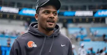 Deshaun Watson queda libre tras desestimaci&oacute;n de dos demandas civiles
