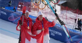 Franjo von Allmen gana dos oros en Juegos Mil&aacute;n-Cortina