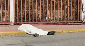 Hallan sin vida a un hombre al exterior del Ferrocarrilero