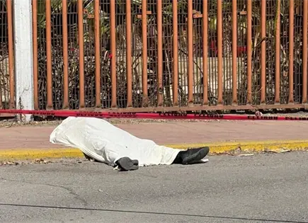 Hallan sin vida a un hombre al exterior del Ferrocarrilero