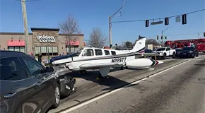 Avioneta aterriza de emergencia en avenida