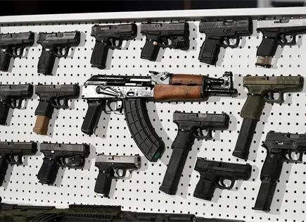 Canad&aacute; proh&iacute;be m&aacute;s de 2,500 armas de asalto tras tiroteos