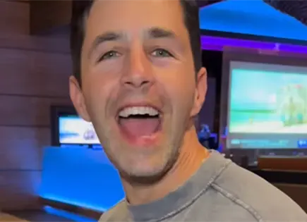 Critican a Josh Peck; habr&iacute;a ridiculizado a una familia