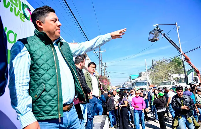 Ricardo Gallardo C. enchula El Sauzalito