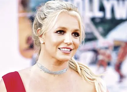 B. SPEARS VENDE LOS DERECHOS DE SU CAT&Aacute;LOGO MUSICAL