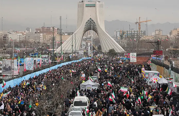 Irán celebra aniversario de Revolución Islámica
