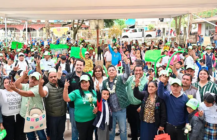 Ricardo Gallardo arranca rehabilitación de camino en Tamazunchale