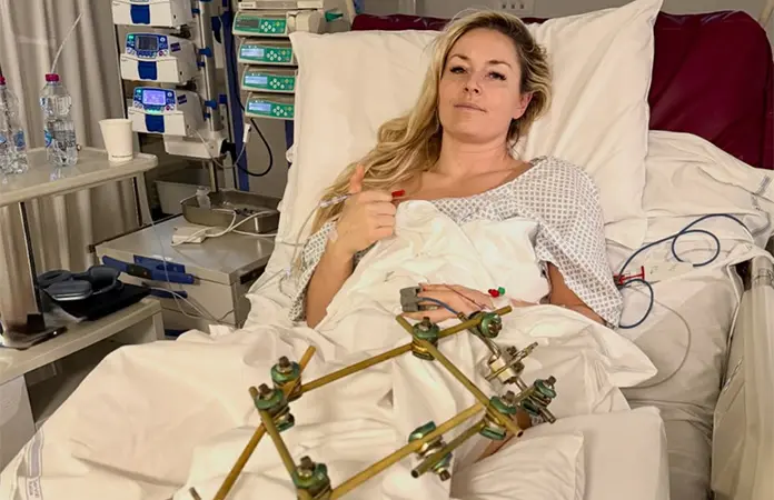 Tercera cirugía fue "exitosa": Vonn