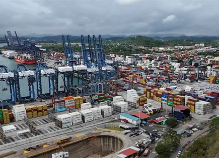 CK Hutchison inicia acciones jur&iacute;dicas por puertos en Panam&aacute;