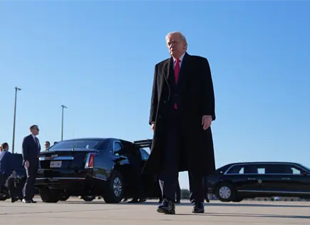 El ICE golpea la aprobación de Trump El ICE golpea la aprobación de Trump