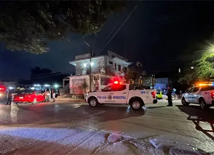 Conductor ebrio se estrella contra puente en Vicente C. Salazar