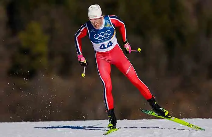 Klaebo iguala récord de oros