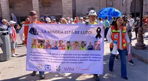 Mineros de SLP se movilizan por Concordia; denuncian indefensión (video) Mineros de SLP se movilizan por Concordia; denuncian indefensión (video)