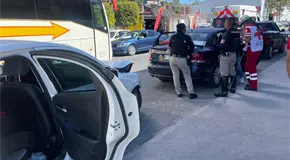 Sólo daños materiales en carambola sobre Salvador Nava