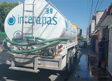 Interapas deja a colonias de Soledad más de 10 días sin agua Interapas deja a colonias de Soledad más de 10 días sin agua