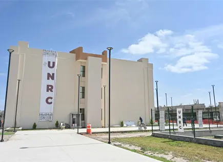 Rosario Castellanos ampl&iacute;a matr&iacute;cula en SLP