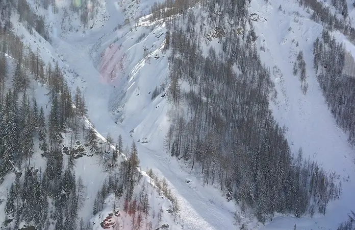 Avalancha en Italia mata a dos esquiadores