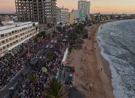 Carnaval de Mazatl&aacute;n 2026 re&uacute;ne a m&aacute;s de 500 mil personas