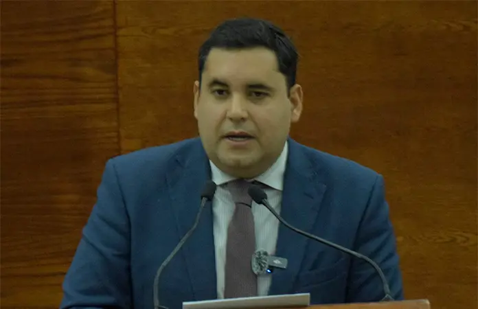 Defiende Rosas M. gasto excesivo para su informe