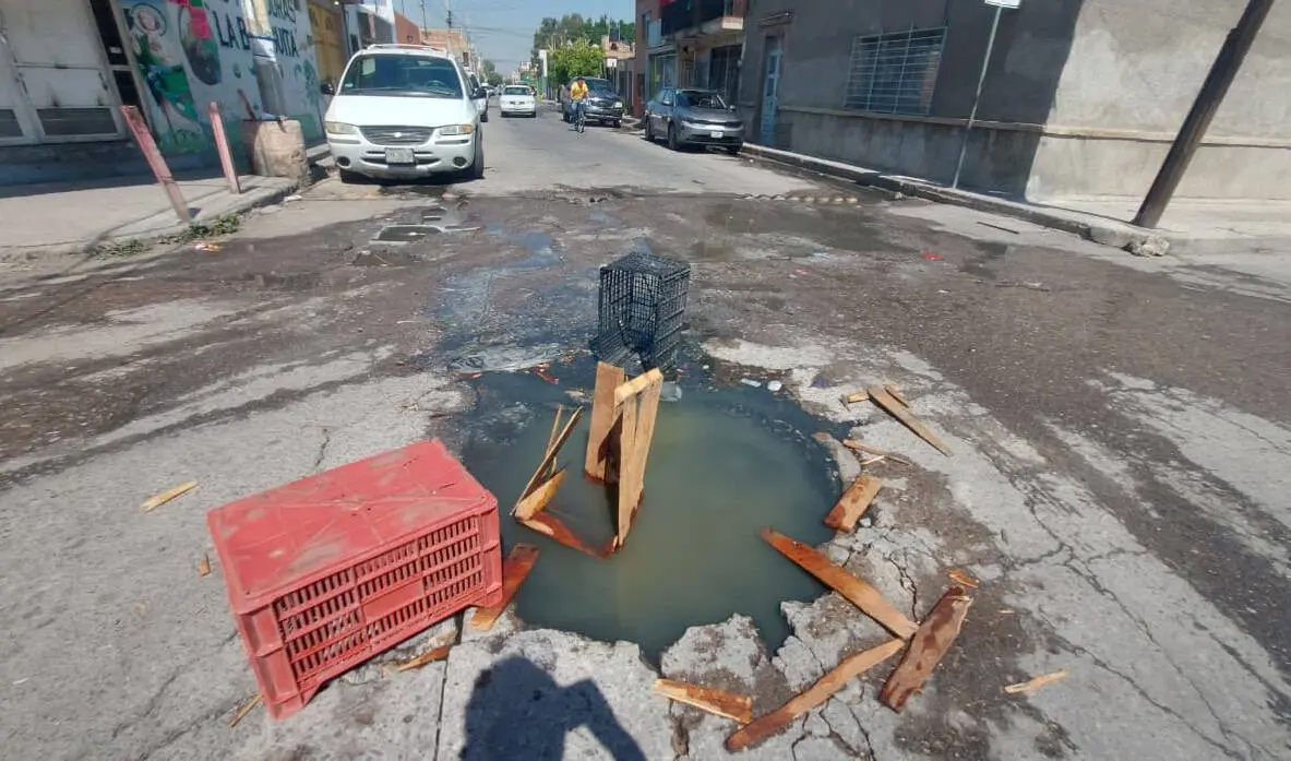 Denuncian fuga de aguas negras en San Miguelito; acusan a Interapas Denuncian fuga de aguas negras en San Miguelito; acusan a Interapas
