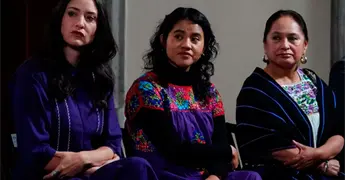 Funcionarias celebran nombramiento de Nadia L&oacute;pez en SEP