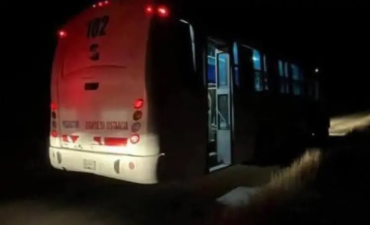 Informa FGE sobre autobús abandonado en la Valles–Mante Informa FGE sobre autobús abandonado en la Valles–Mante