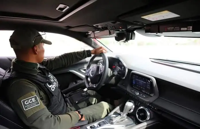 Dan facultades a polic&iacute;as para investigar delitos comunes