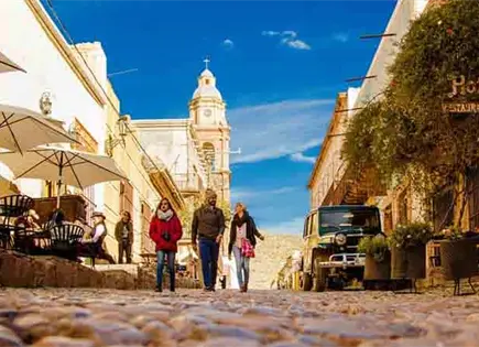 Prevé Sectur más de un millón de visitantes durante verano Prevé Sectur más de un millón de visitantes durante verano