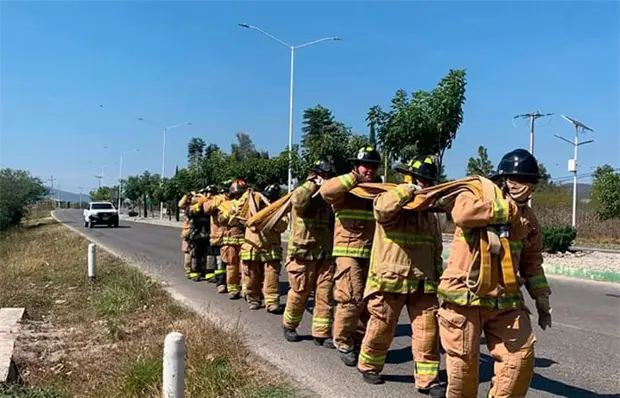 Bomberos reciben capacitaci&oacute;n pr&aacute;ctica