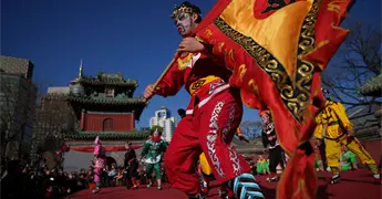 China recibe a&ntilde;o nuevo Lunar con robots y tradiciones en Beijing