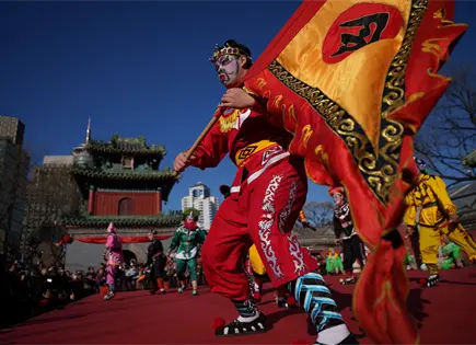 China recibe a&ntilde;o nuevo Lunar con robots y tradiciones en Beijing