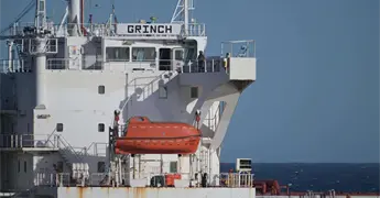 Francia suelta petrolero sospechoso de ser parte de flota rusa oculta