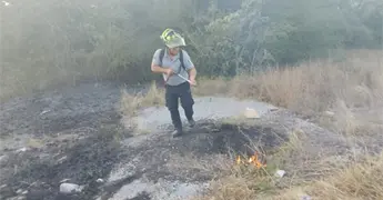 Incendio forestal en ejido La Raya