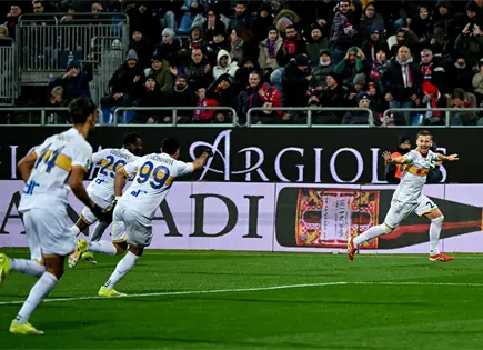 Lecce vence 2-0 a Cagliari y suma puntos vitales en Serie A