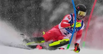 Loic Meillard gana el eslalon