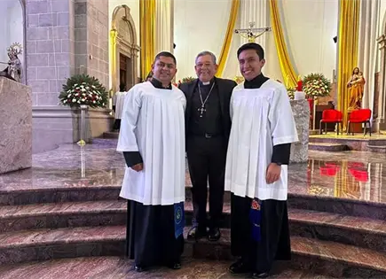 Seminaristas reciben el ministerio del lector