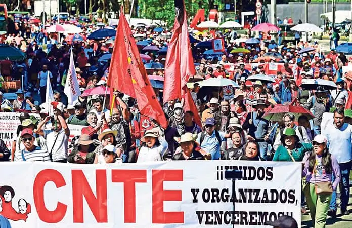 Amenaza CNTE con paro nacional Amenaza CNTE con paro nacional