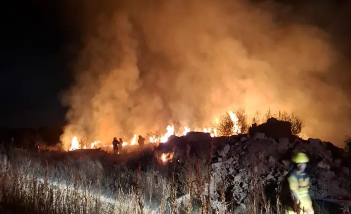 Controlan en 85% incendio de pastizal en Villa de Pozos