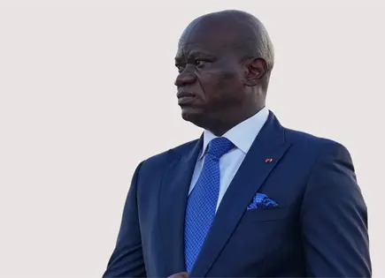 Gab&oacute;n suspende redes sociales por contenido inapropiado