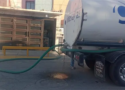 Interapas reparte agua con pipas por falla en Pozo
